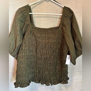 Old Navy NWT Smocked Top